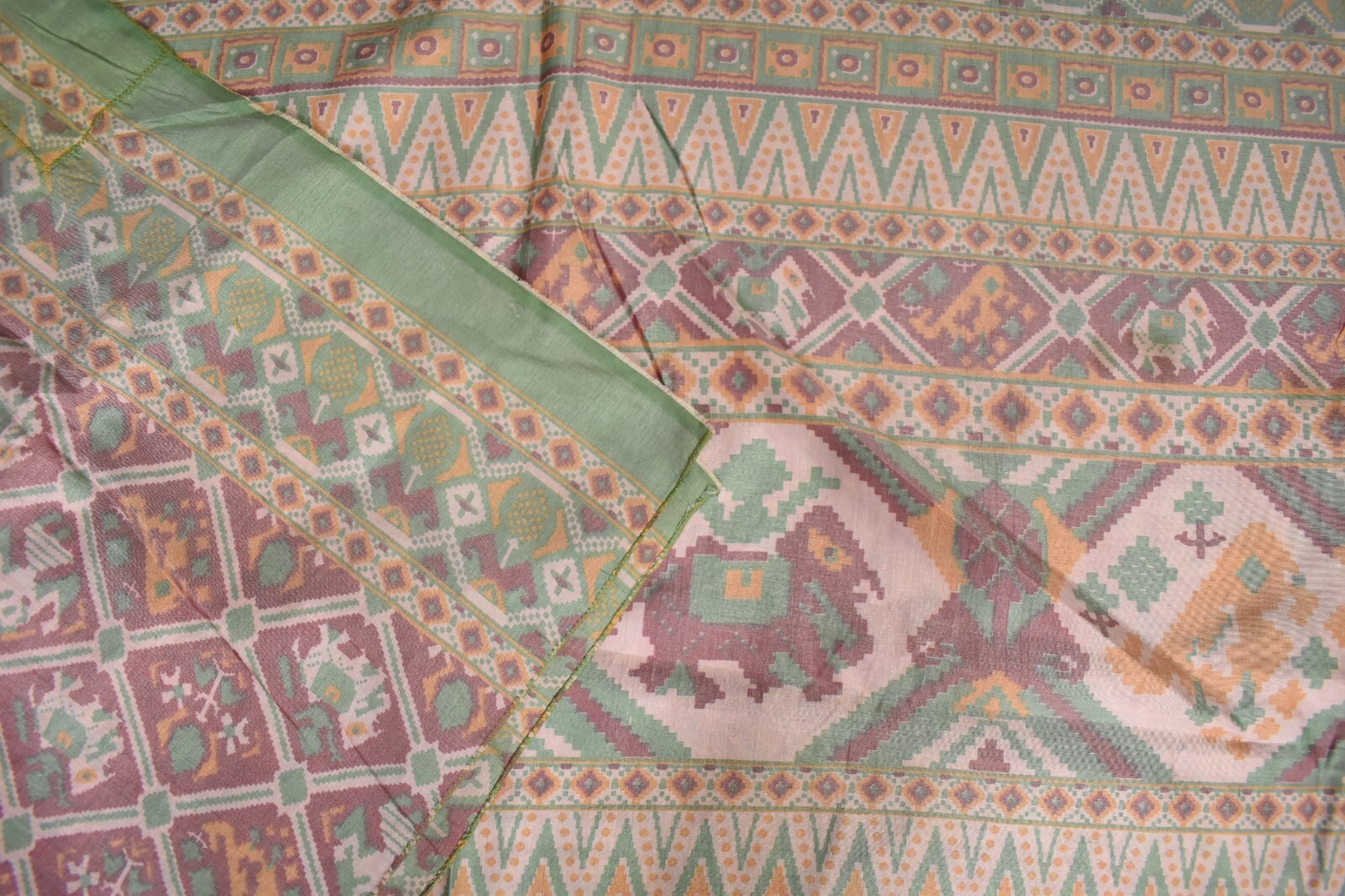 FNC Vintage Saree Maroon Sambhalpuri Hand Woven Ikat Printed Silk Sari Fabric