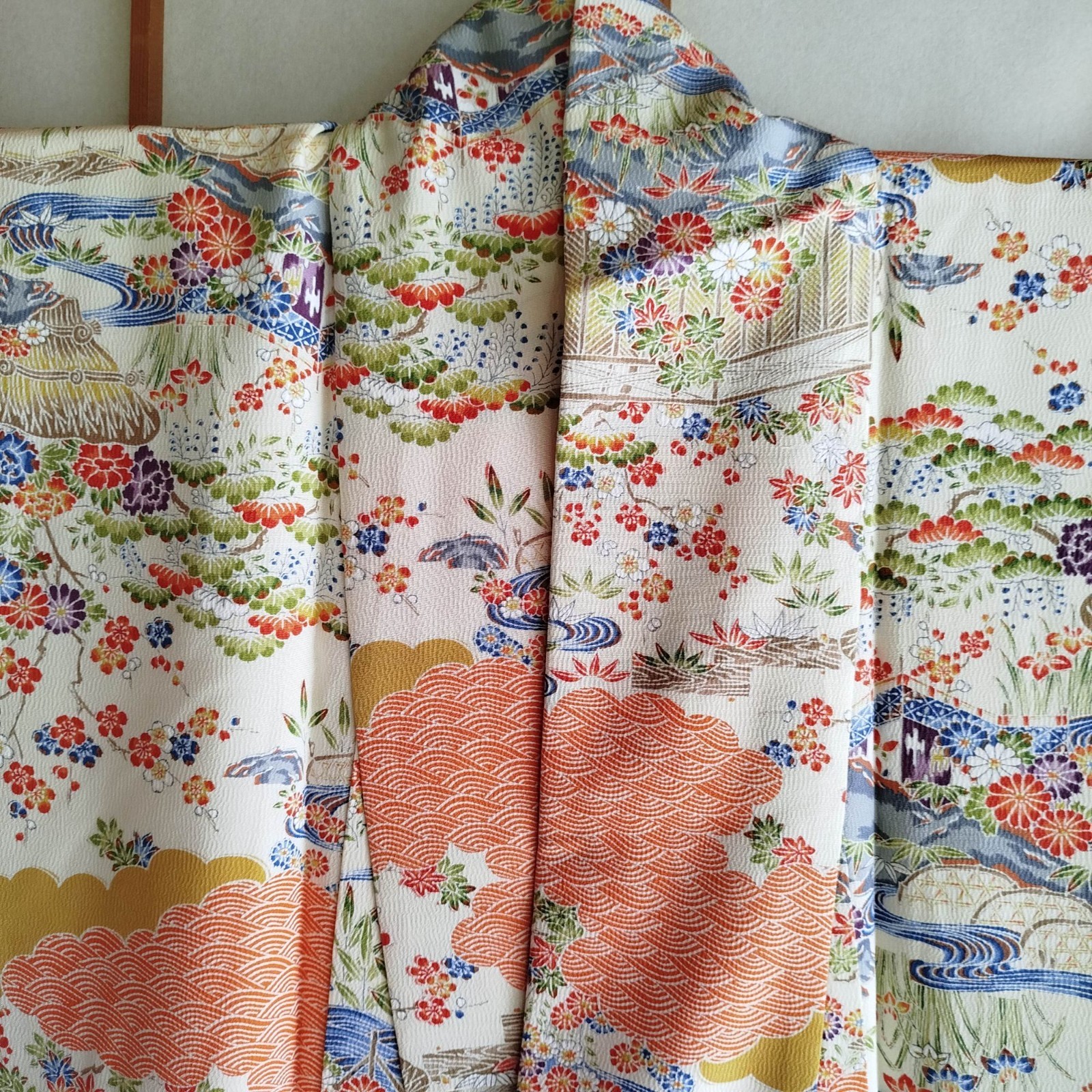 Vintage Silk Komon Kimono Cream Chirimen Stream Floral Seigaiha Pattern Japan