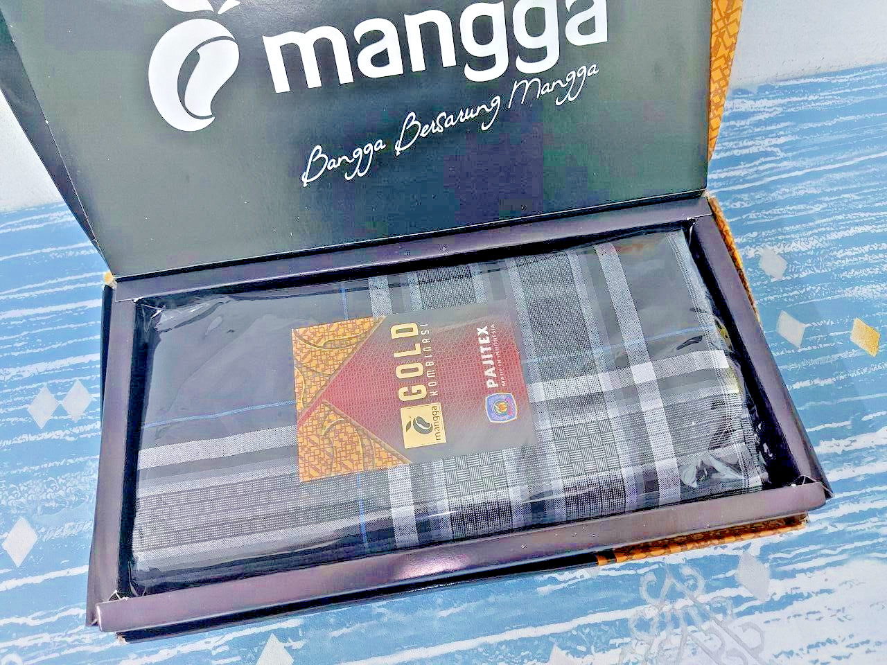 Sarong Pelikat Mangga Gold Gray for men