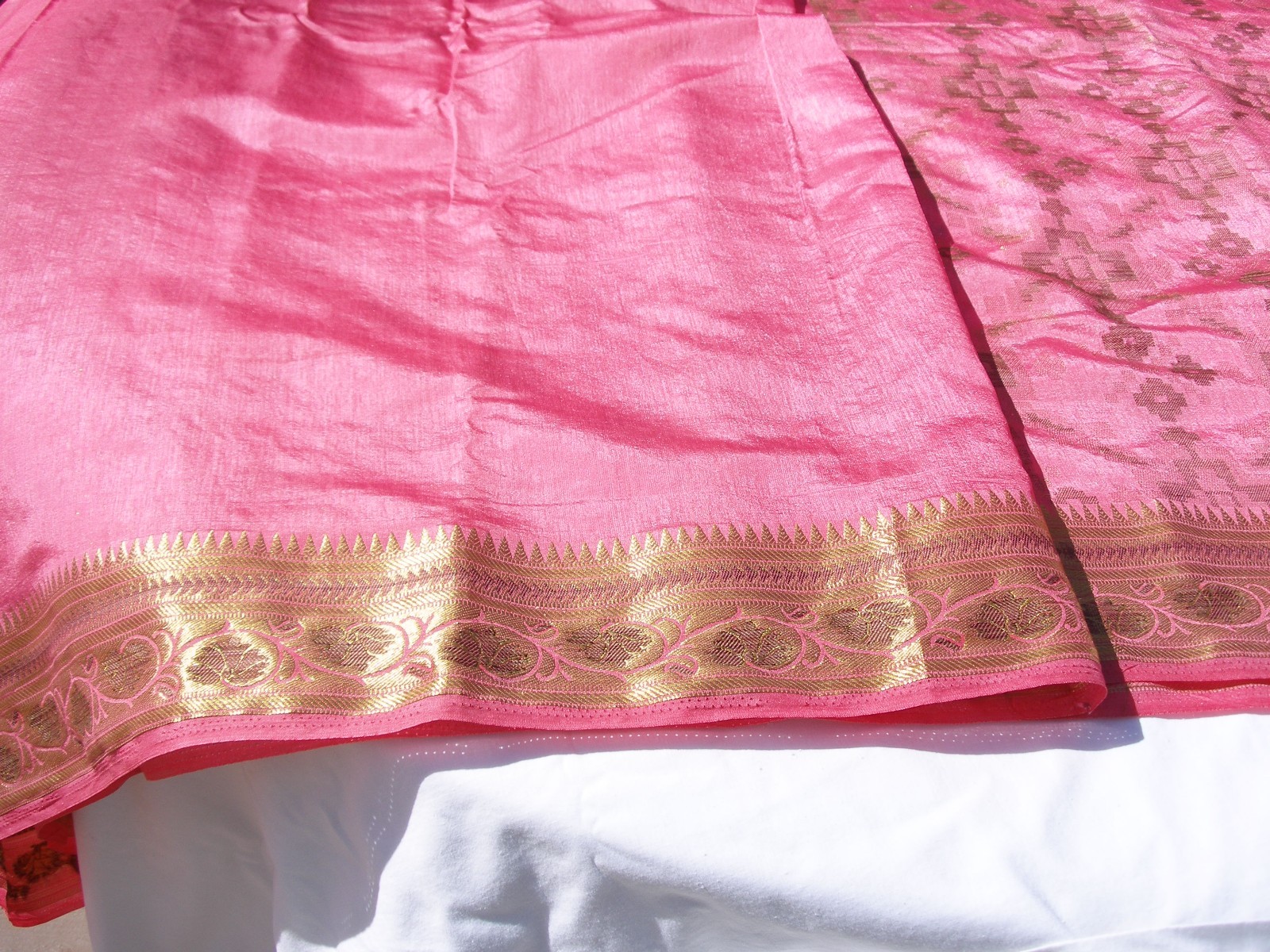 NEW SILK SARI WITH ZARI AND PINK COLOR