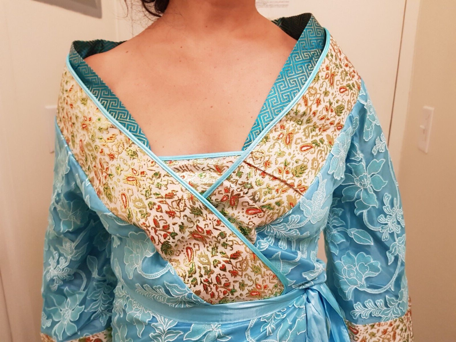 Kimono Light blue/Gold Formal Medium