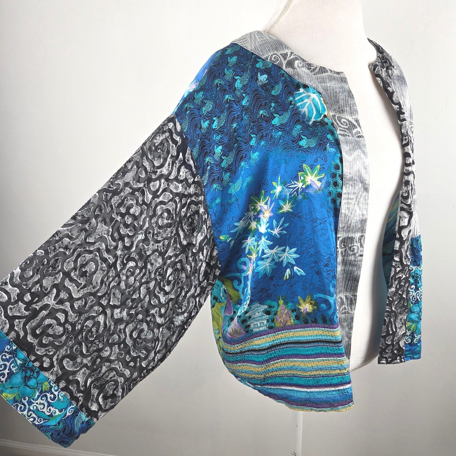 Chico’s Silk Blend Patchwork Kimono Jacket Blue Floral Asian Print Size 3 L XL