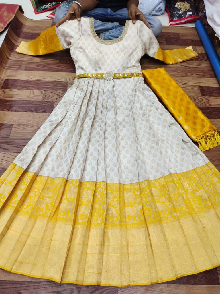 Banarasi zari weaving work pattern Full Stitched Gown With matching belt