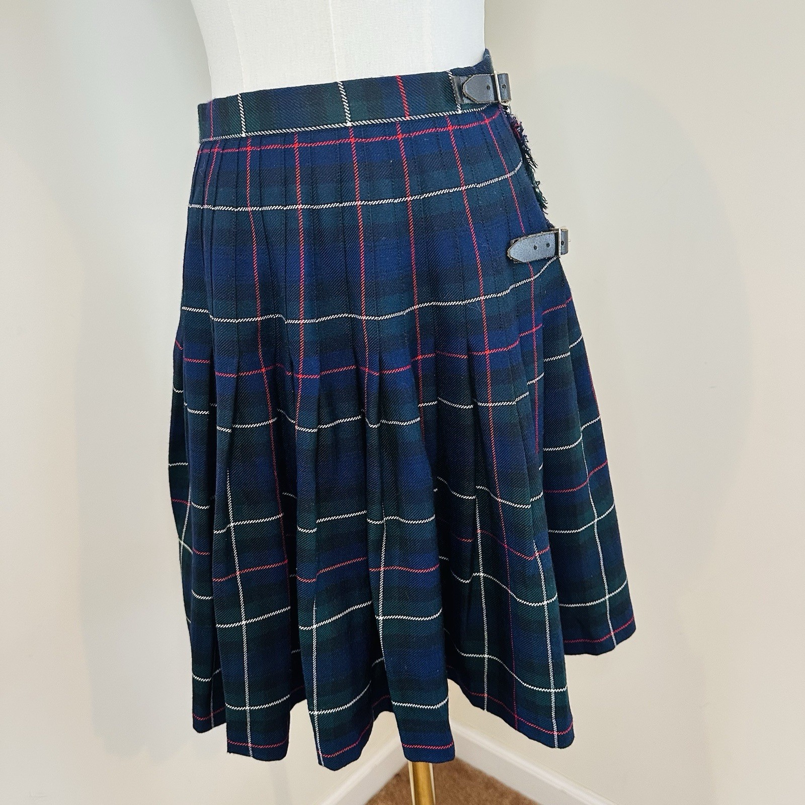 Vintage Hector Russell Tartan Kilt Skirt Made in Scotland Pure New Wool 26 Waist