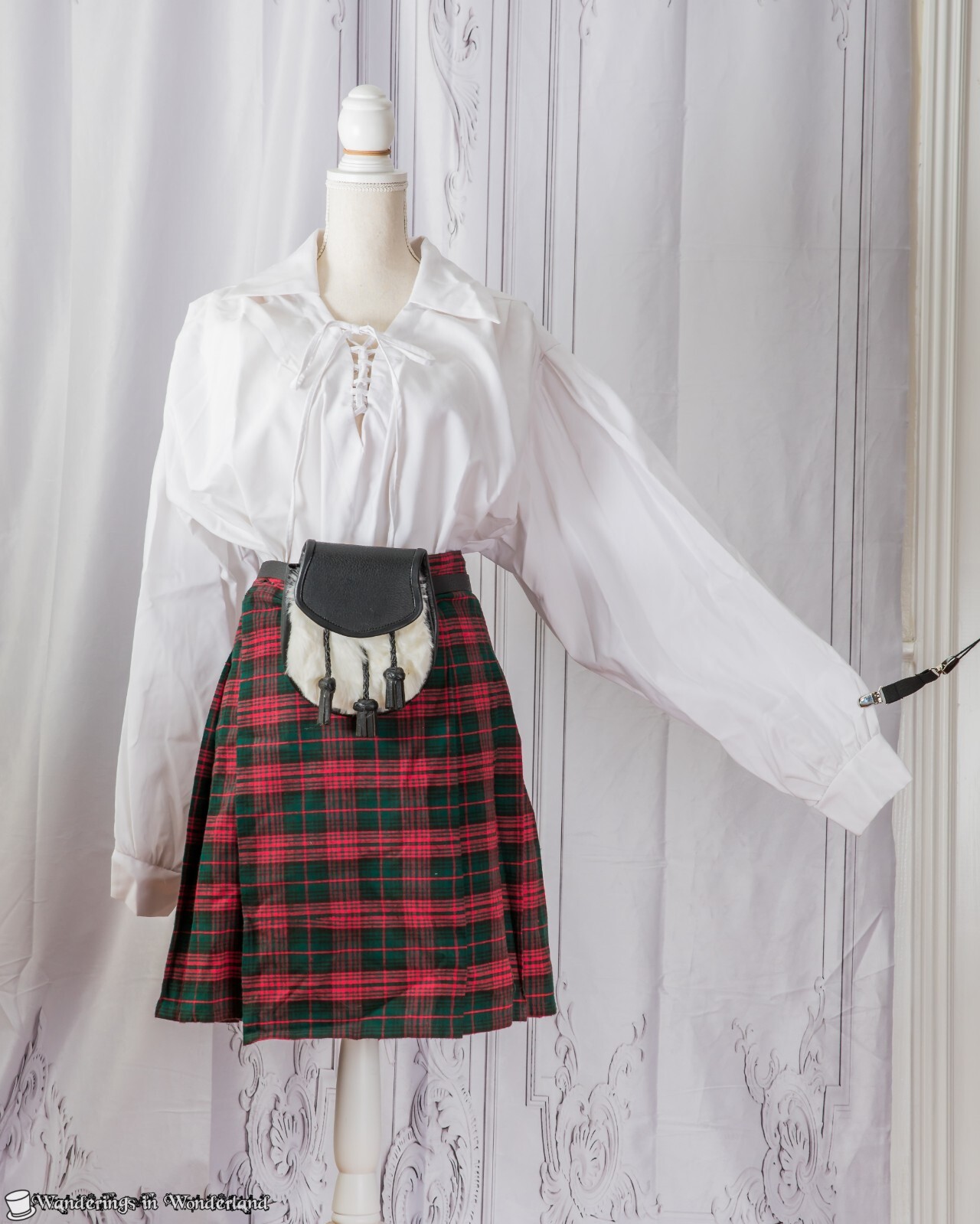 Men’s Kilt Costume Medium Scottish Sporran Plaid Highland Museum Replica