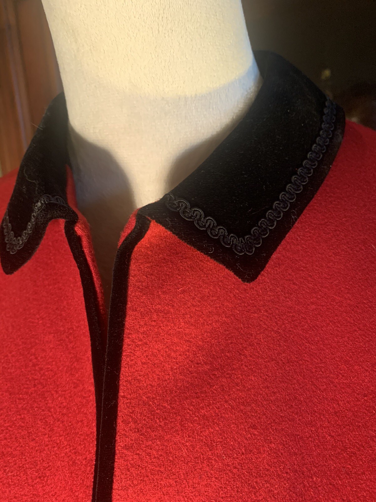 Vintage Christmas Tyrol Loden Pischl Womens Red Wool Suit Black Velvet Collar 40