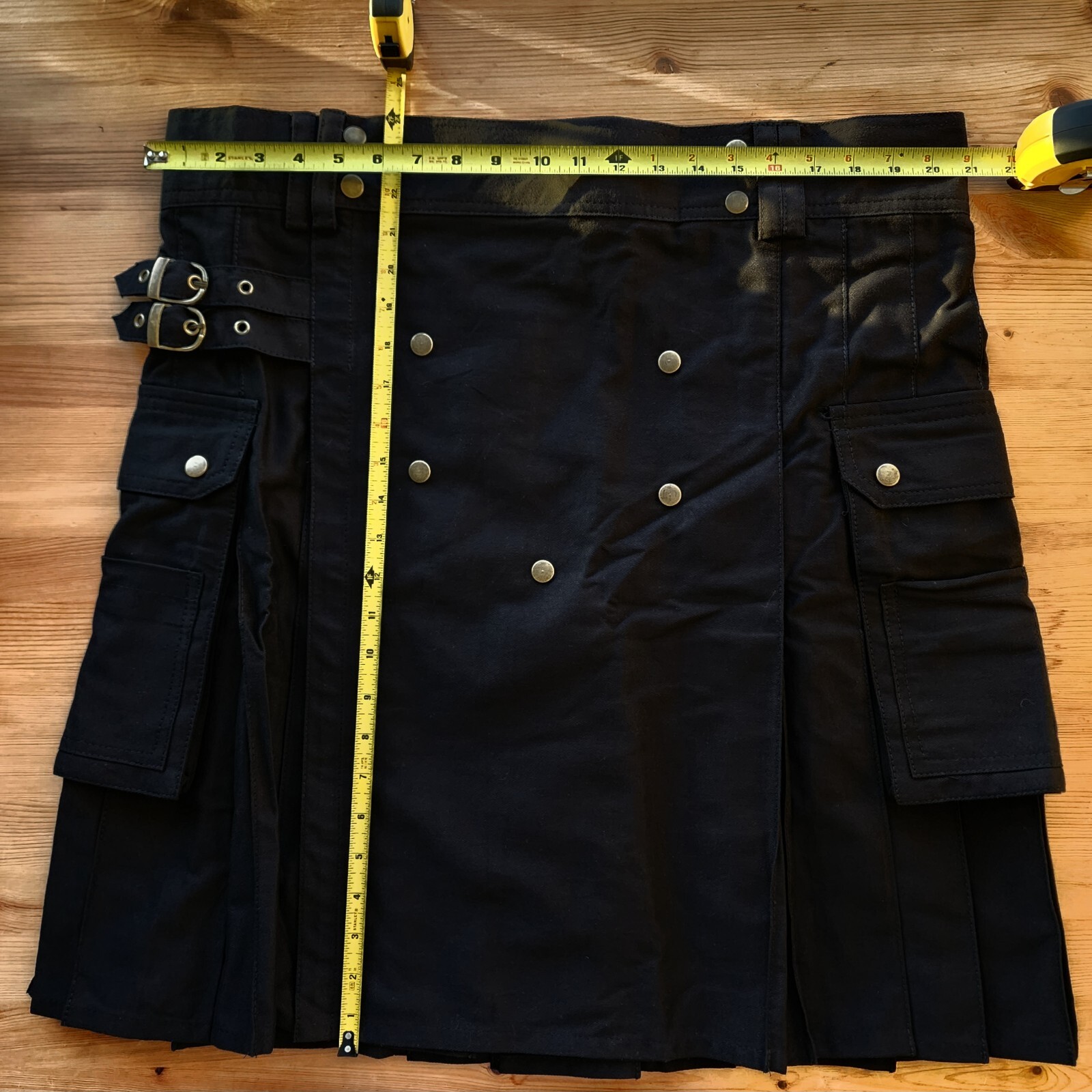 Men’s Black Utility Kilt Pockets Pleats Brass Buckle Scottish Goth Wedding Sz 42