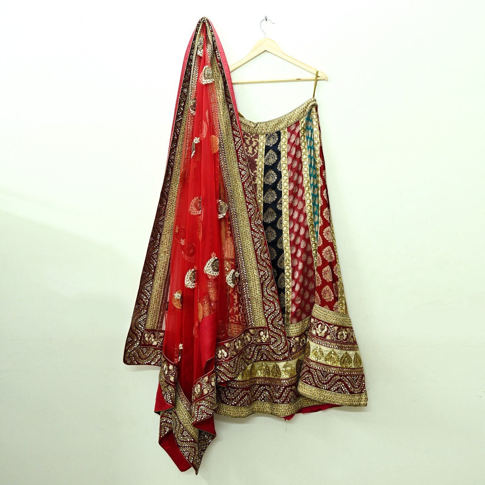 Indian New Heavy Pure Silk Hand Embroidered Designer Sabyasachi Lehenga 3pcs Set