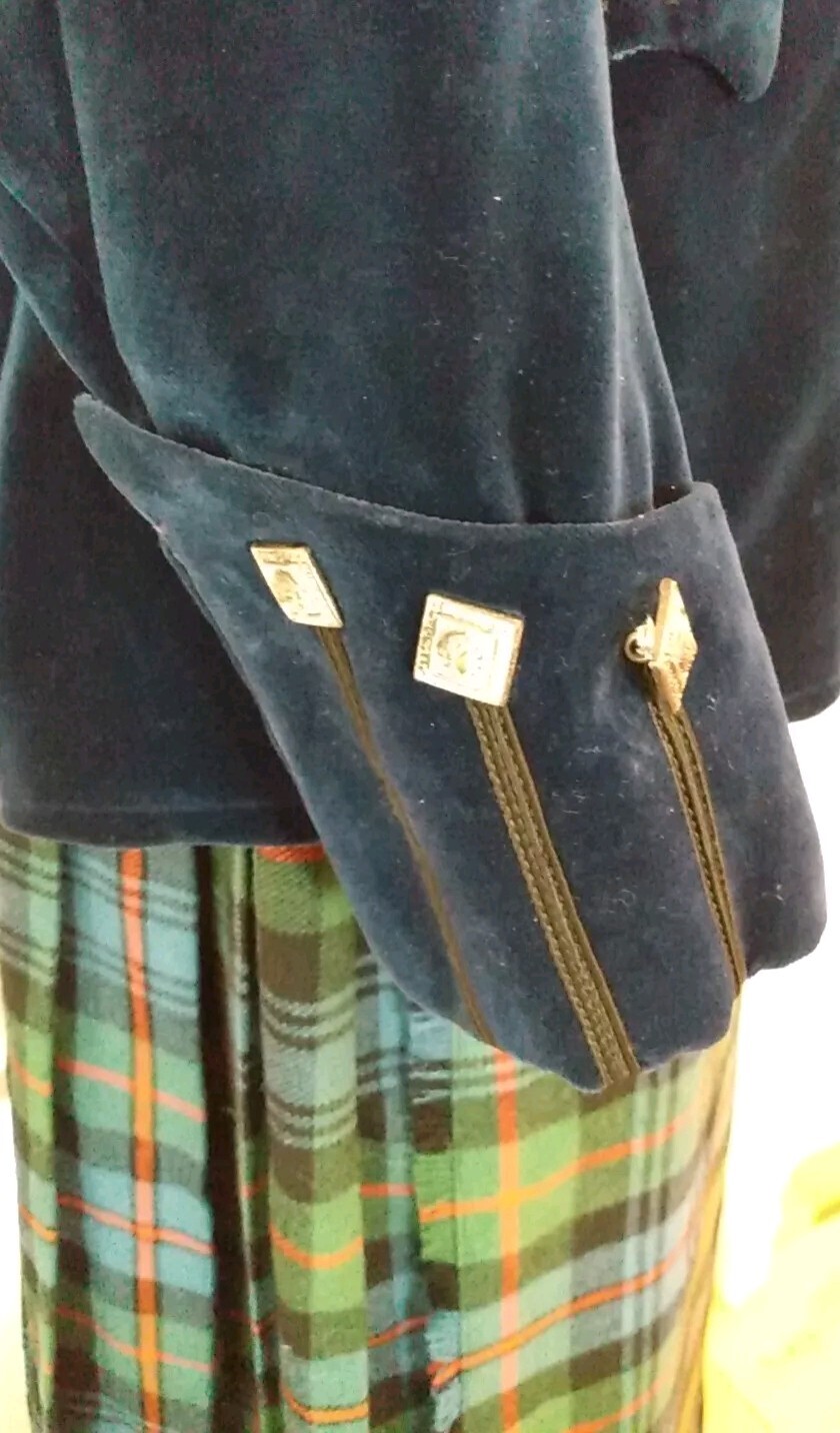 LOT Ladies XS Scottish Kilt Outfit Blazer Jacket Set Wool Velvet Red Green Skirt