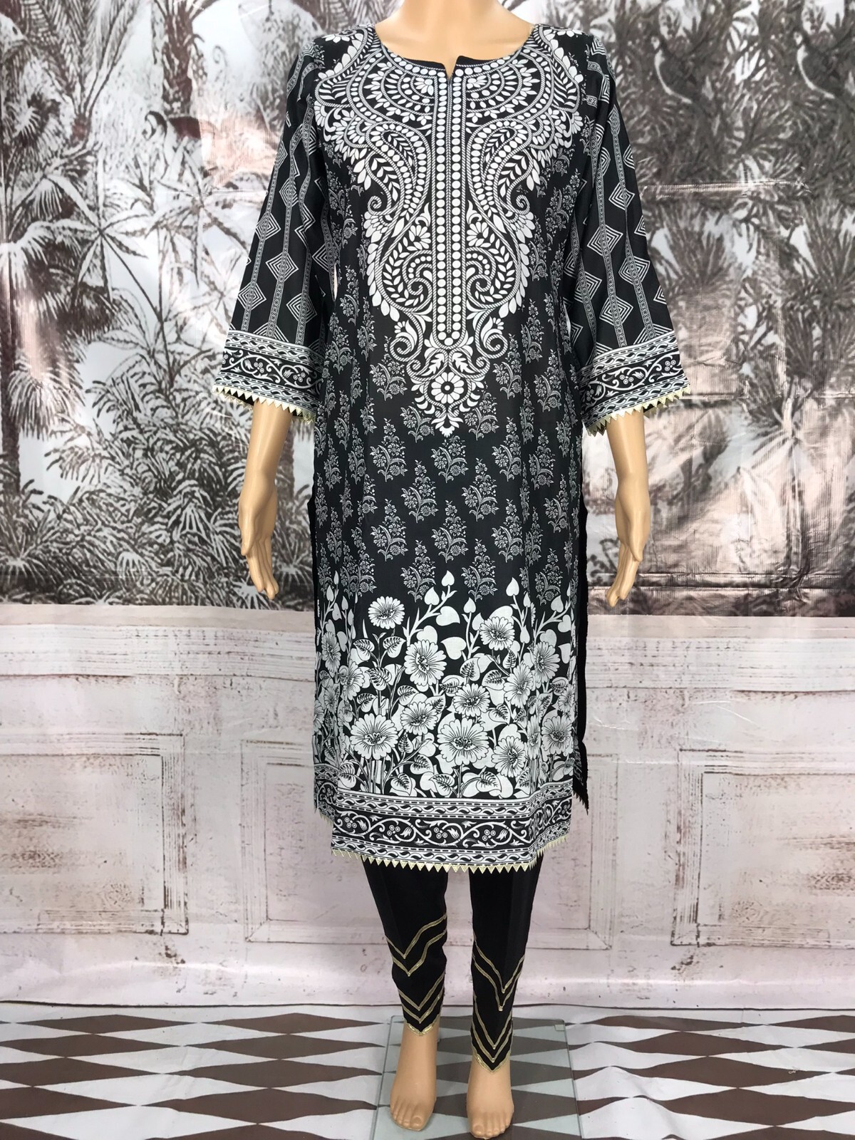 THREE STAR BLACK & WHITE LAWN COLLECTION 3 PIECE SUIT READY TO WEAR