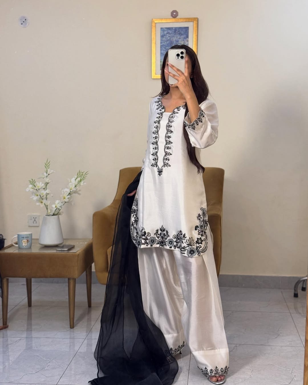 New Presenting White Natural Crepe Salwar Kameez With Dupatta For Women