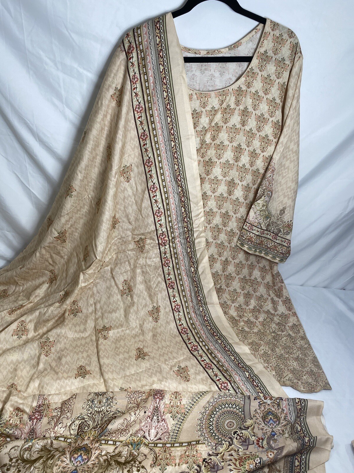 Pakistani Karan chicken Kari/embroidery kameez shalwar 3XL bust 50 Dupatta Shawl
