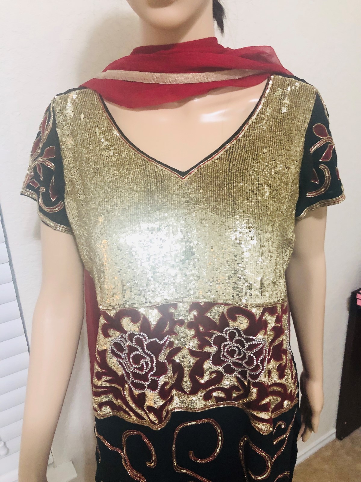Pure Chiffon Readymade size 6-8 Churidar Indian Suit. Elegant work.