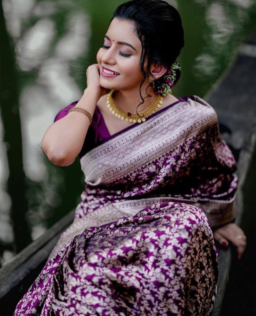 Indian Wedding Saree Bollywood Designer Lichi Silk Jacquard Work Sari Blouse