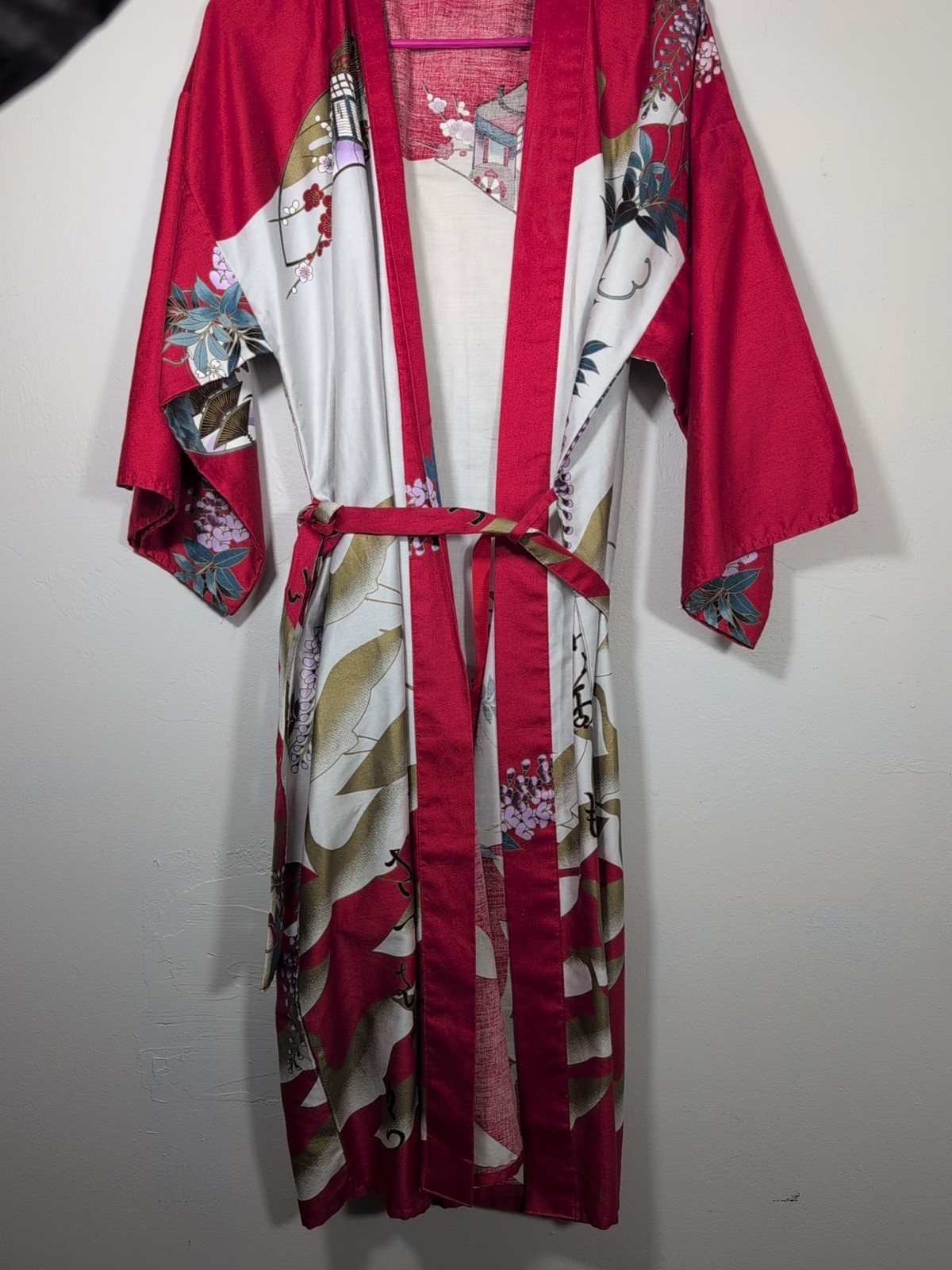 ICHIBAN MADE IN JAPAN YUKATA (KIMONO)/ Robe WHITE/RED/GOLD SWAN & FLORAL Size 42