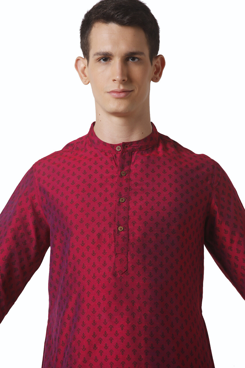 In-Sattva Men’s Mandarin Collar Micro Dobby Fine Print Magenta Kurta Tunic