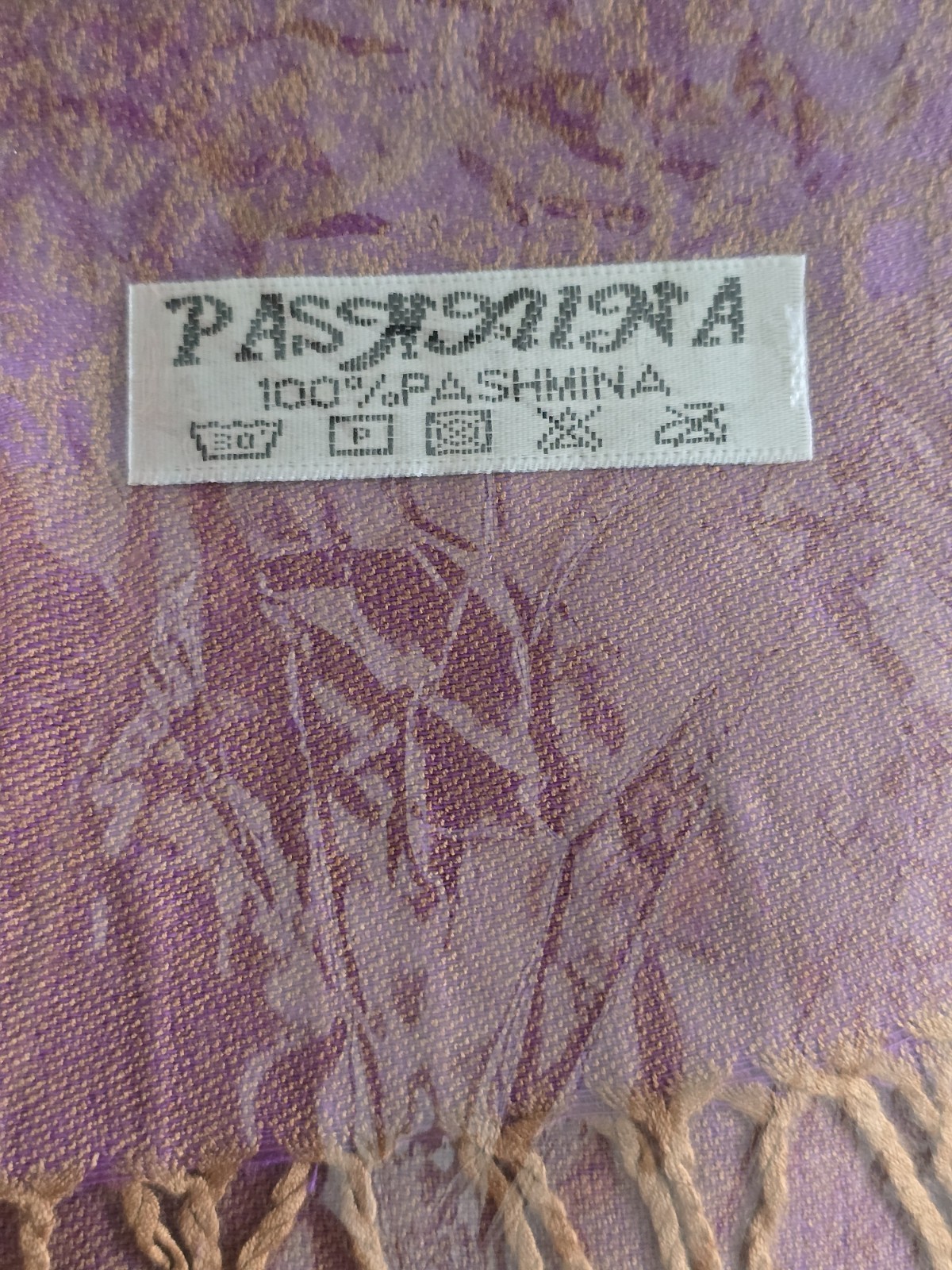 PASHMINA INDIAN SCRAF. TRADITIONALLY RICH IN CULTURE HAND MADE IMPORTED.