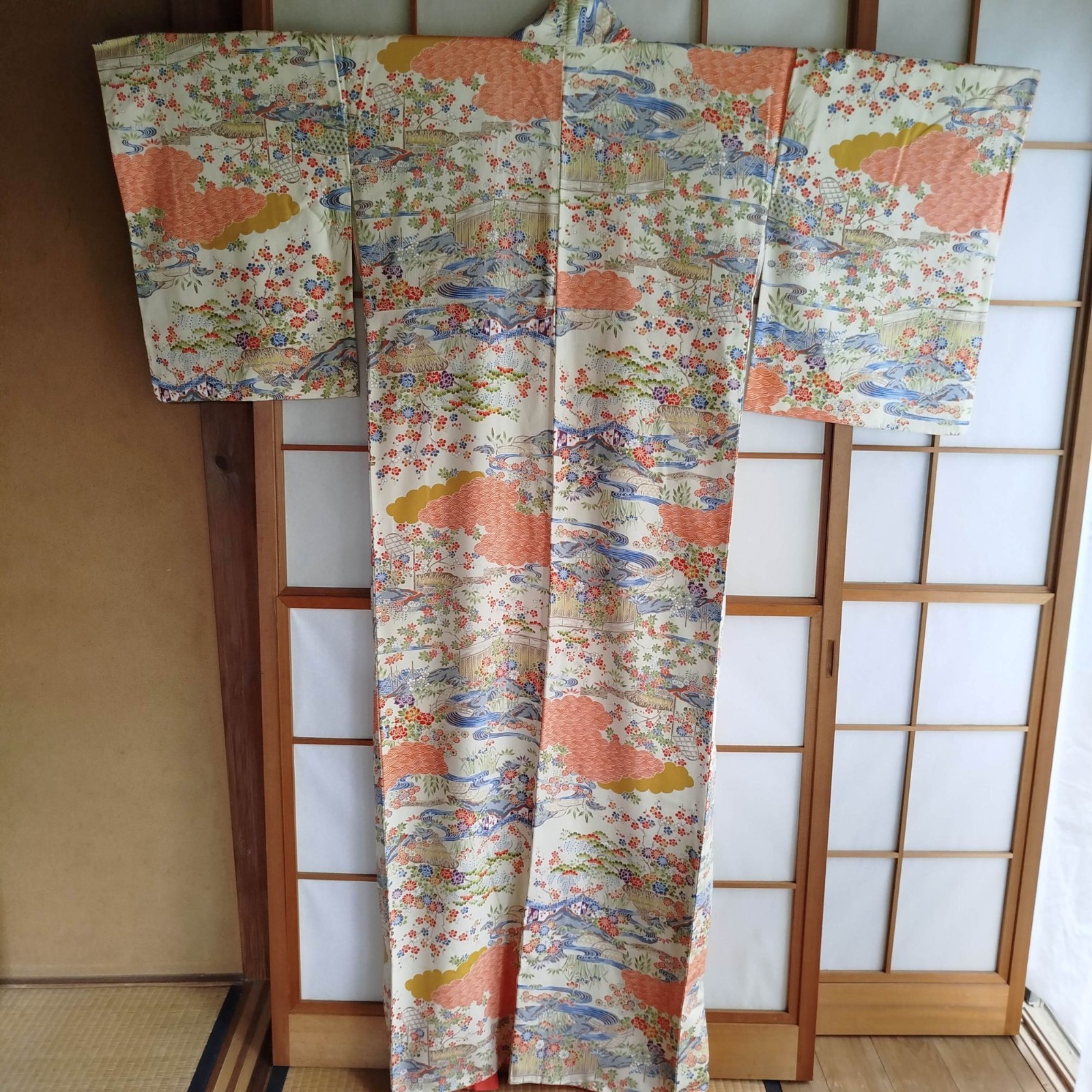 Vintage Silk Komon Kimono Cream Chirimen Stream Floral Seigaiha Pattern Japan