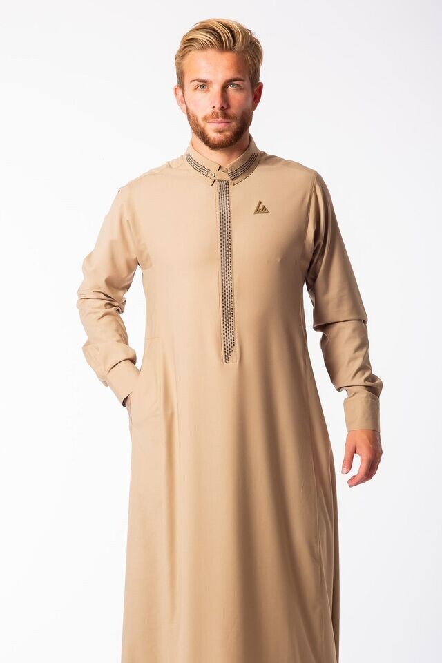 LAWUNG Al-Ameer Adult Men’s Thobe Modern Design Gold Arabian Jubbah AA23023