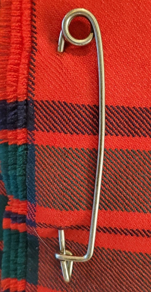 TWO ANTIQUE SCOTTISH KILT PINS BALMORAL HIGHLANDERS UNIFORM DESIGN NICKEL SILVER