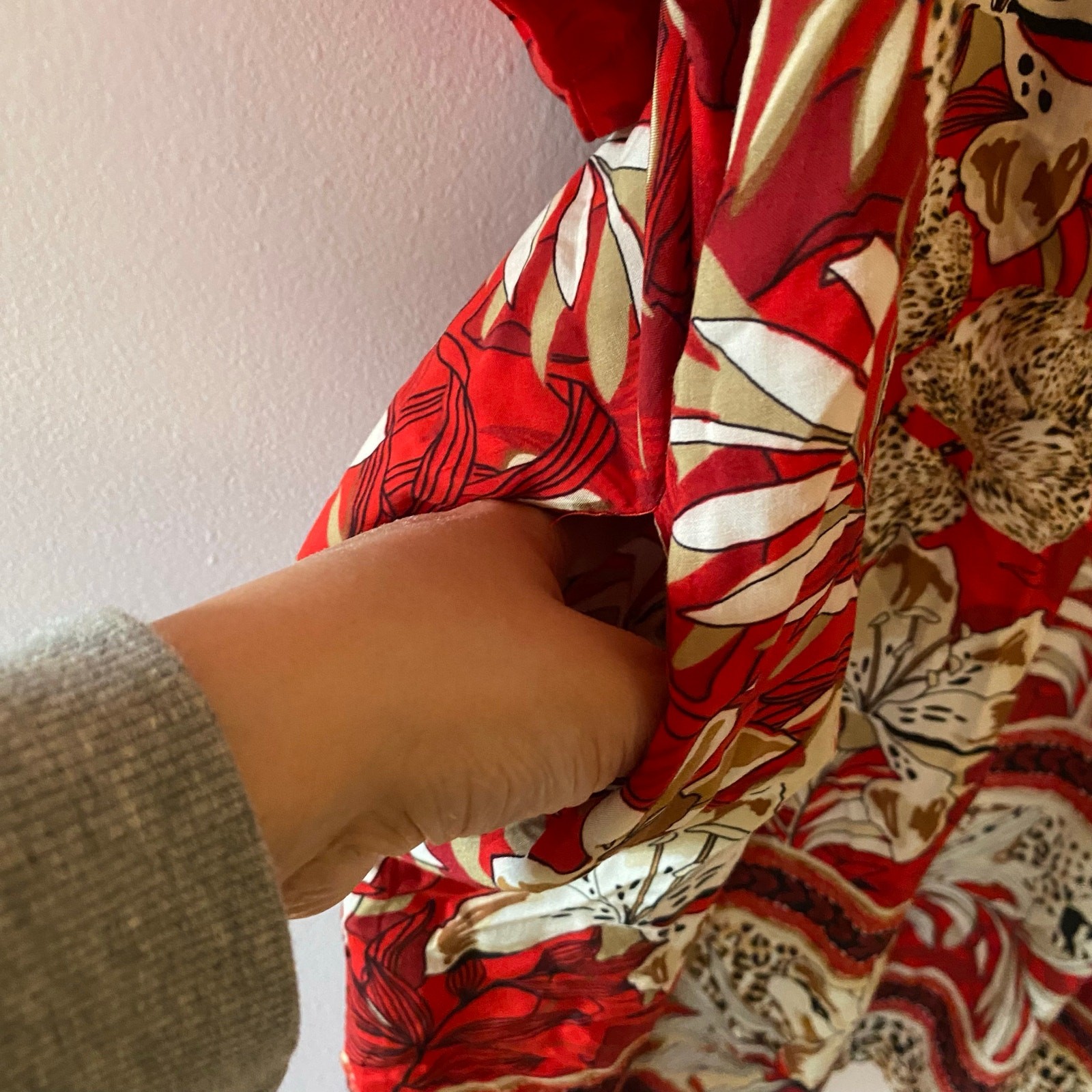 Chico’s Red Floral Animal Print Art Nouveau Kimono Cardigan Robe Small / Medium