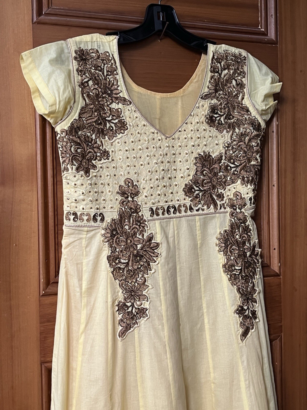Indian BOLLYWOOD STYLE Yellow/Gold Embroidery Beads Appliqué Party Dress/Costume
