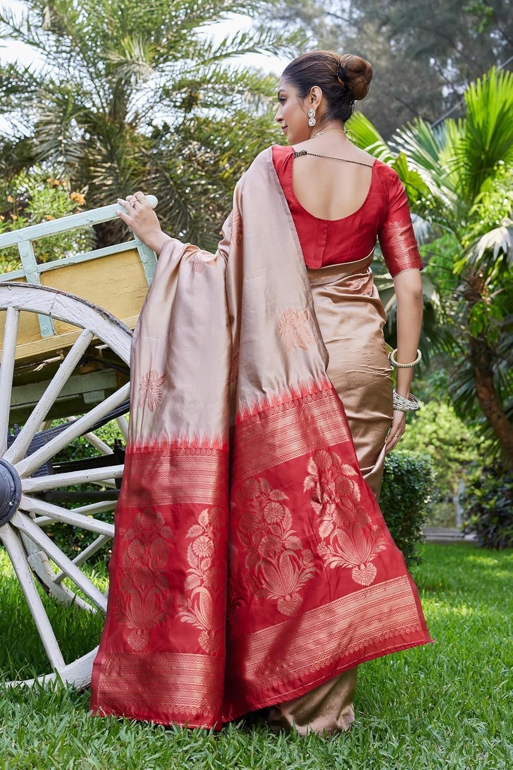 Women’s Litchi Silk Zari Jacquard Saree with Unstitched Blouse