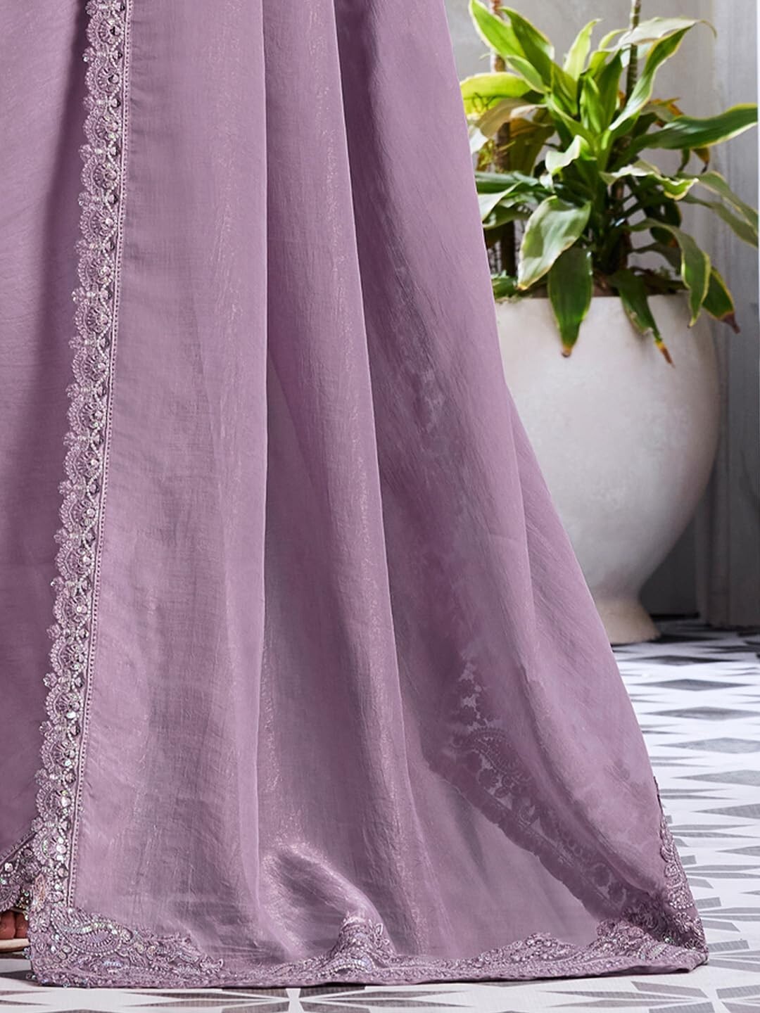 Women’s Chiffon Embellished Saree With Unstitched Blouse Piece