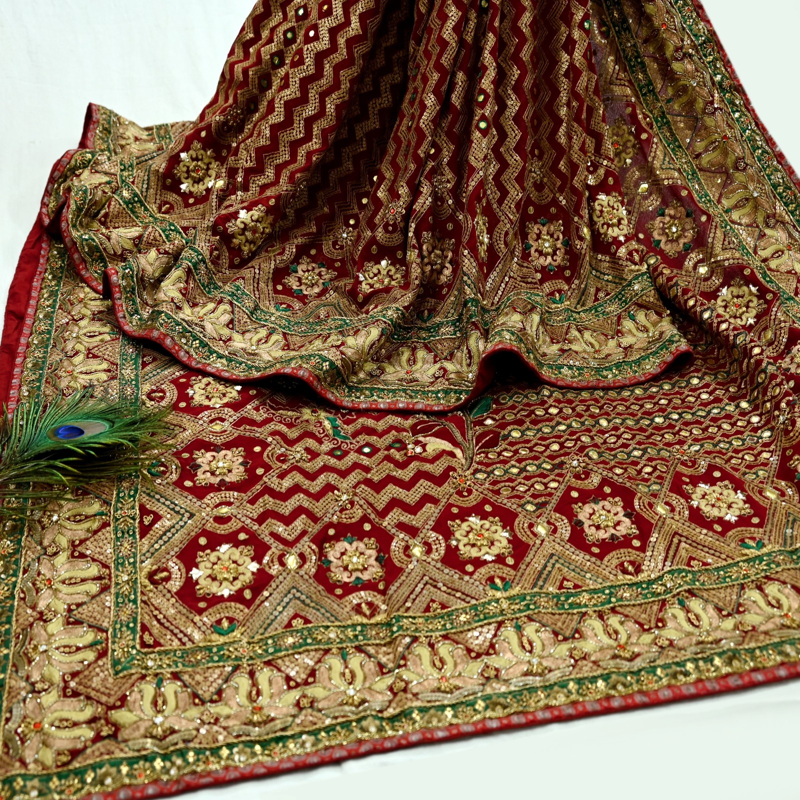 Pre-owned Sari Maroon Pure Georgette Silk Hand Embroidered Anamika Khanna sarees