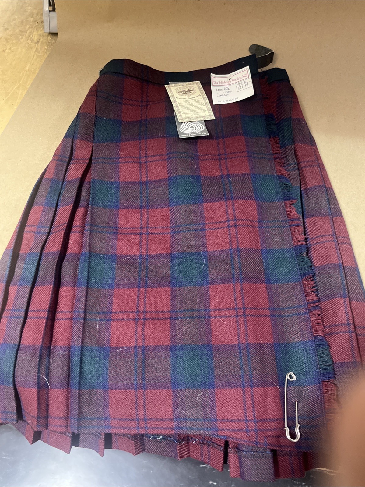 Child’s Kilt Edinburgh Woolen Mill Clan Lindsay Size 10 Years Scotland NWT