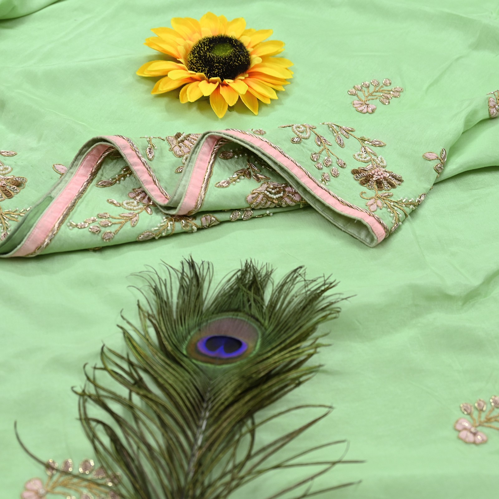 Pre-owned Sari Green Pure Chanderi Silk Hand Embroidered Anamika Khanna saree