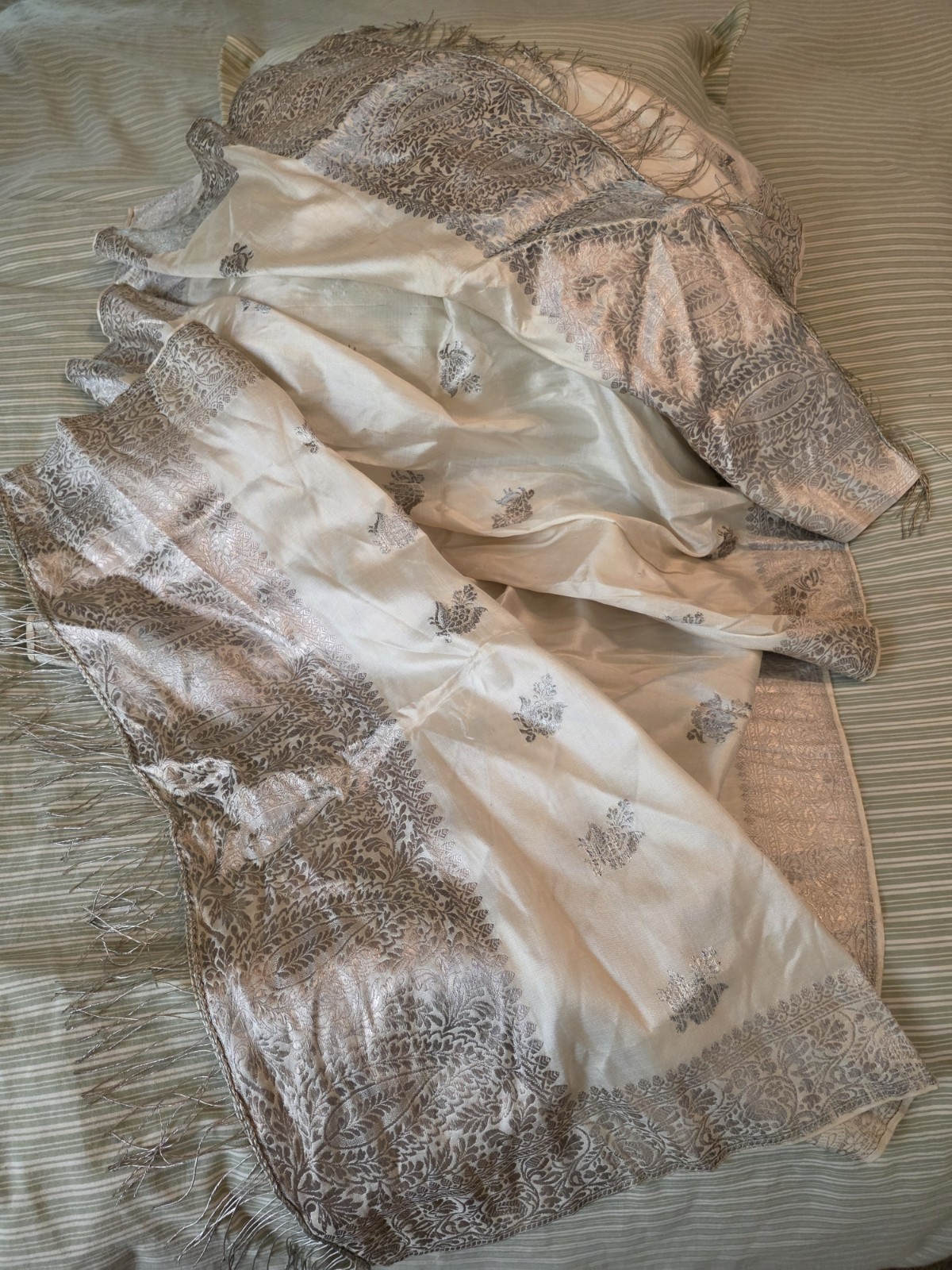 Vintage 1950s Banarasi Silk Dupatta