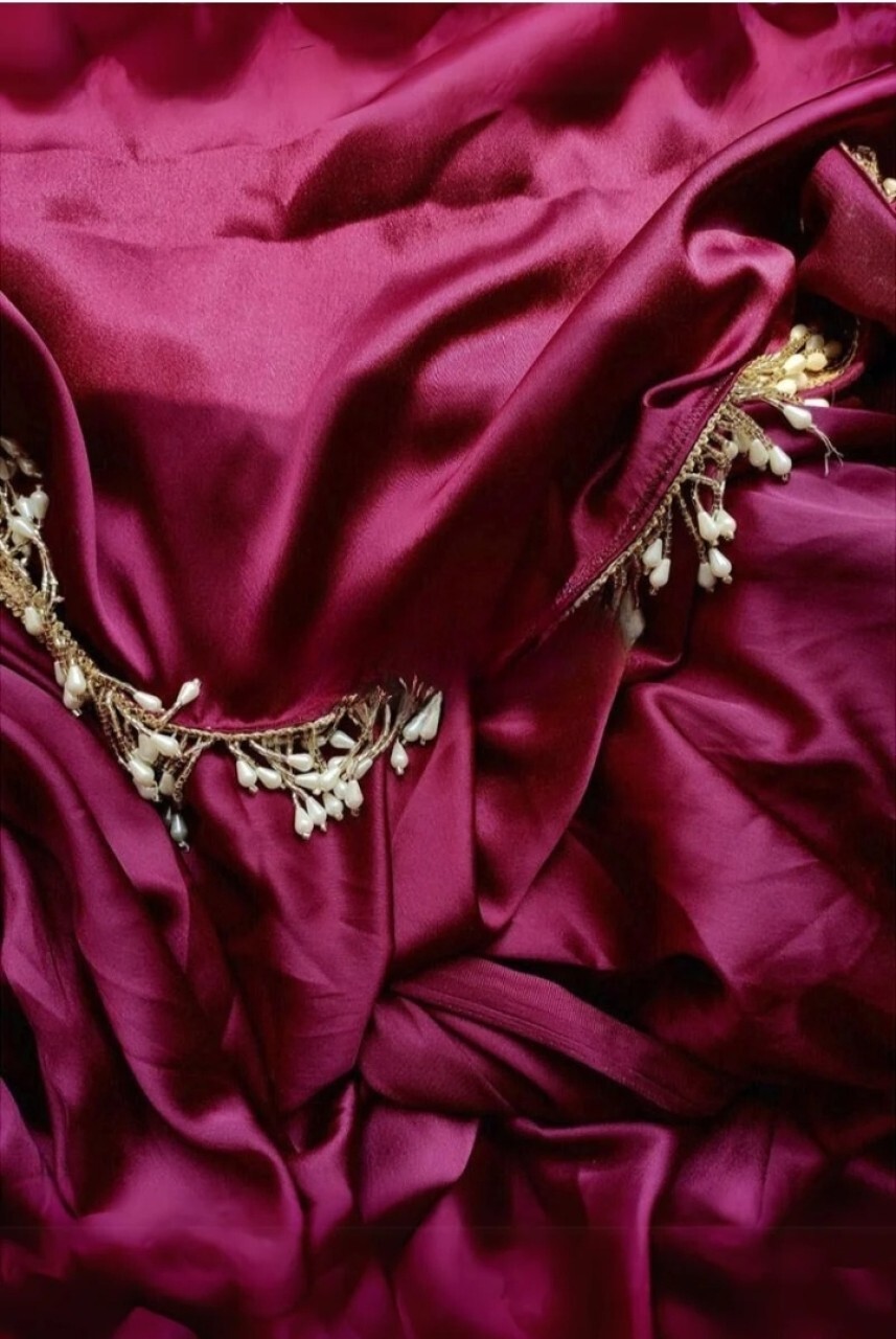 Solid/Plain Bollywood Satin, Silk Blend Saree (wine)