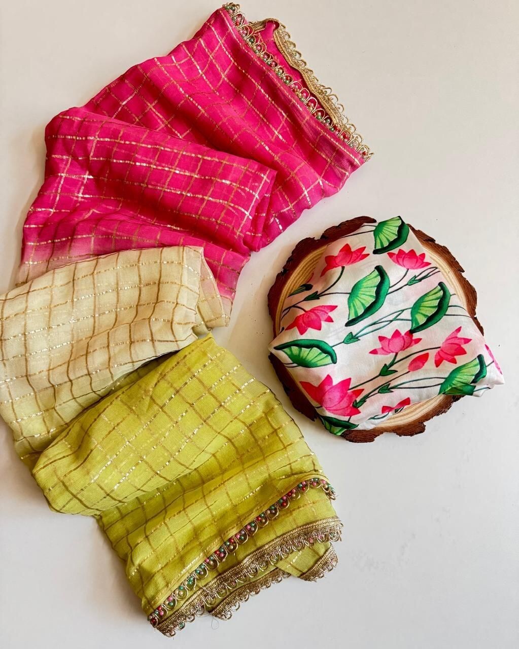 Women Georgette Zari Woven Chex Saree With Digital Printed Blouse
