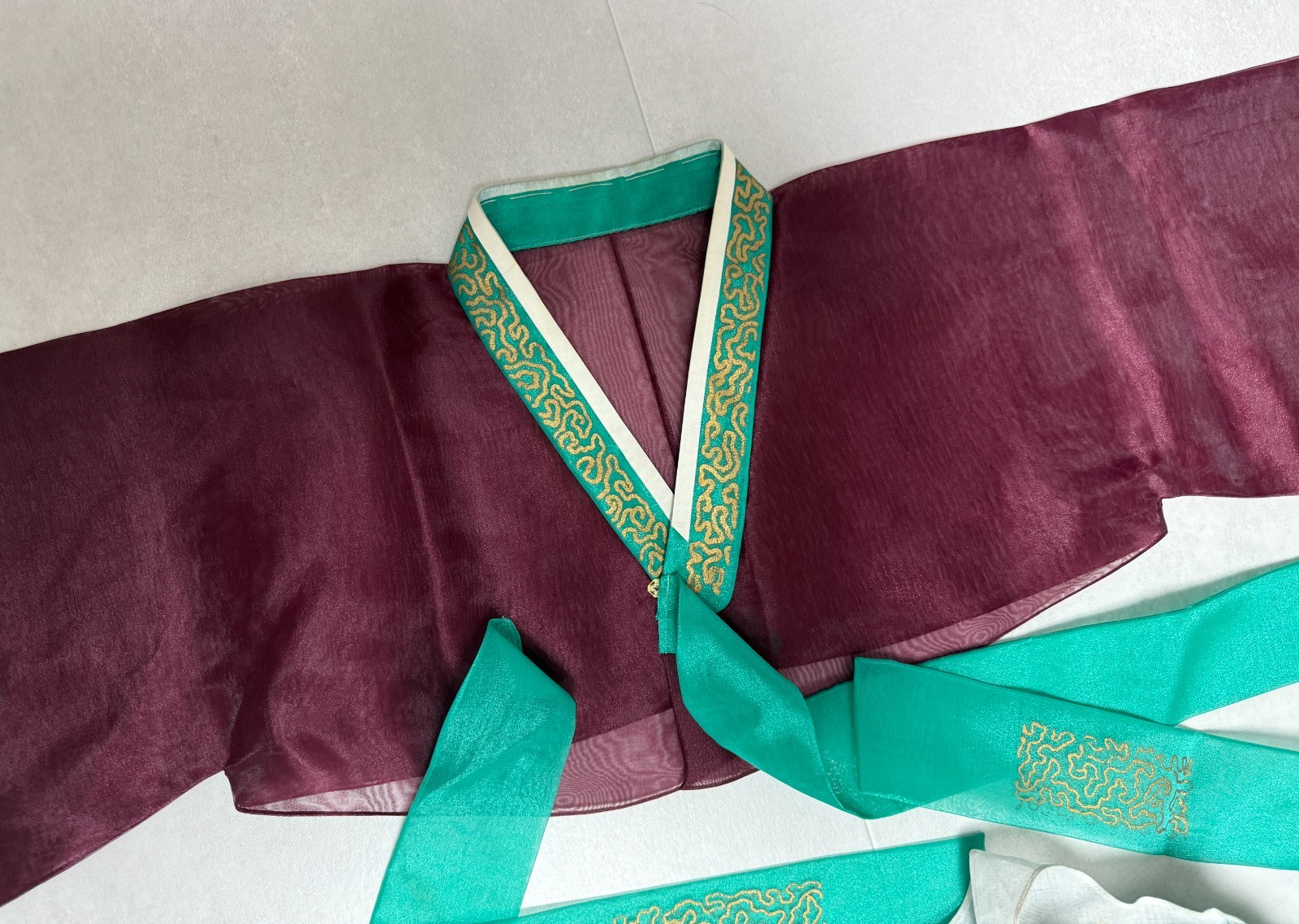 Hanbok, Korea’s traditional women’s costume