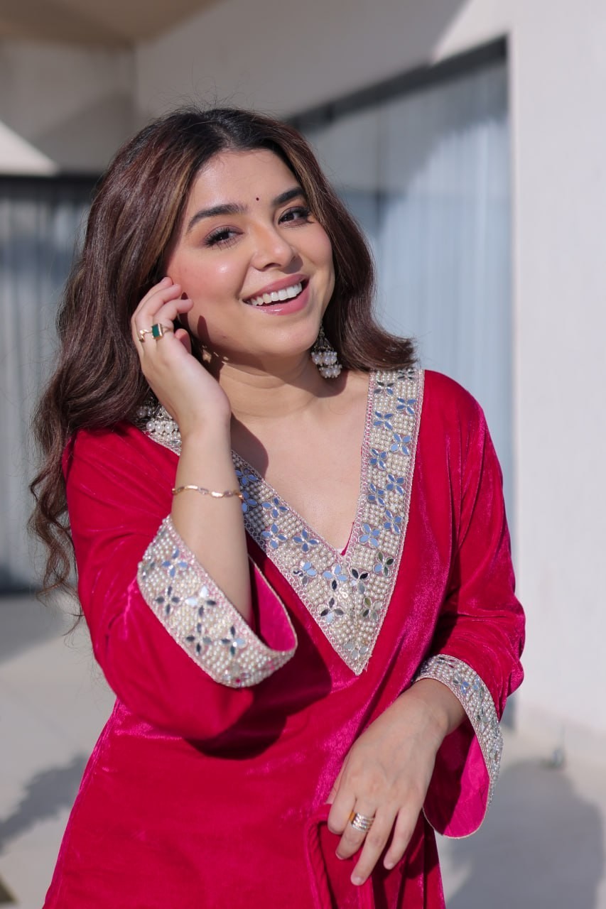 ReadytoWear Velvet Kurti Pant Set | Eid Party Outfit Zari Mirror | S M L XL XXL