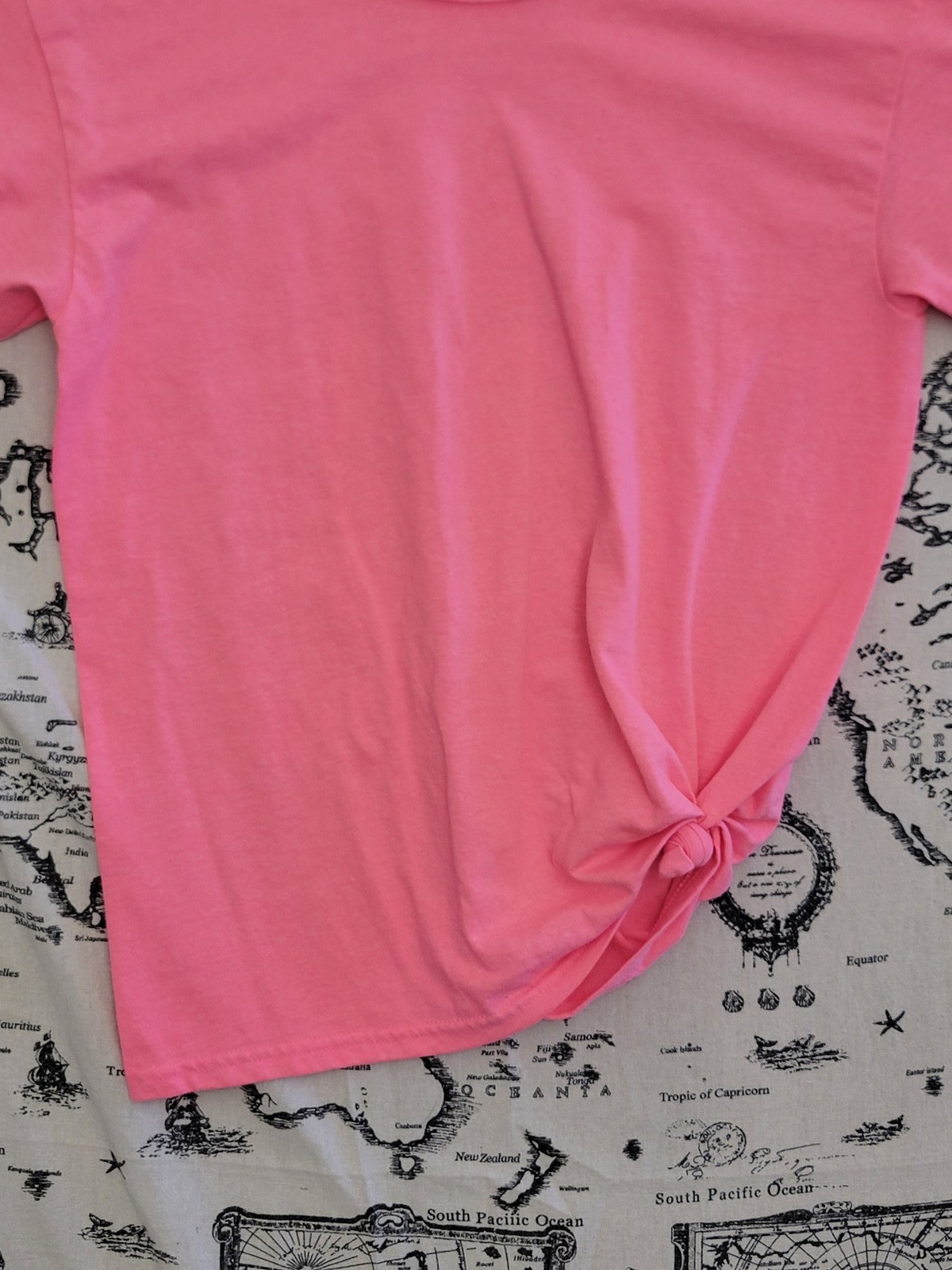 Women’s Pink Short Sleeve T-Shirt Crew Neck Knot Detail – Used – Good