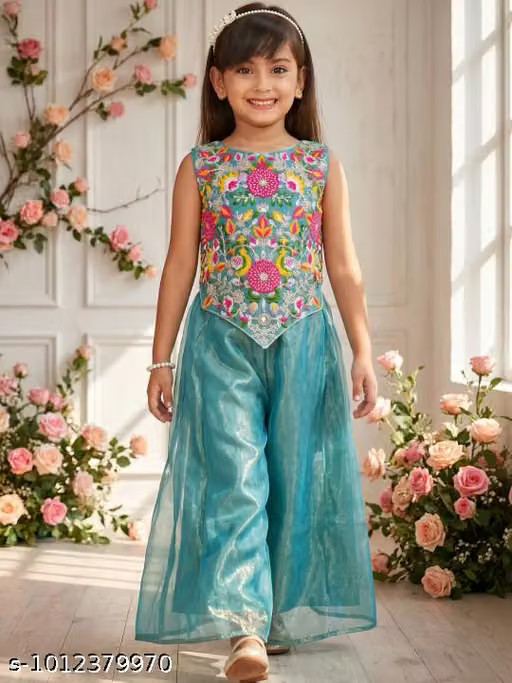 Girls Floral Embroidered Regular Thread Work Kurta with Palazzos