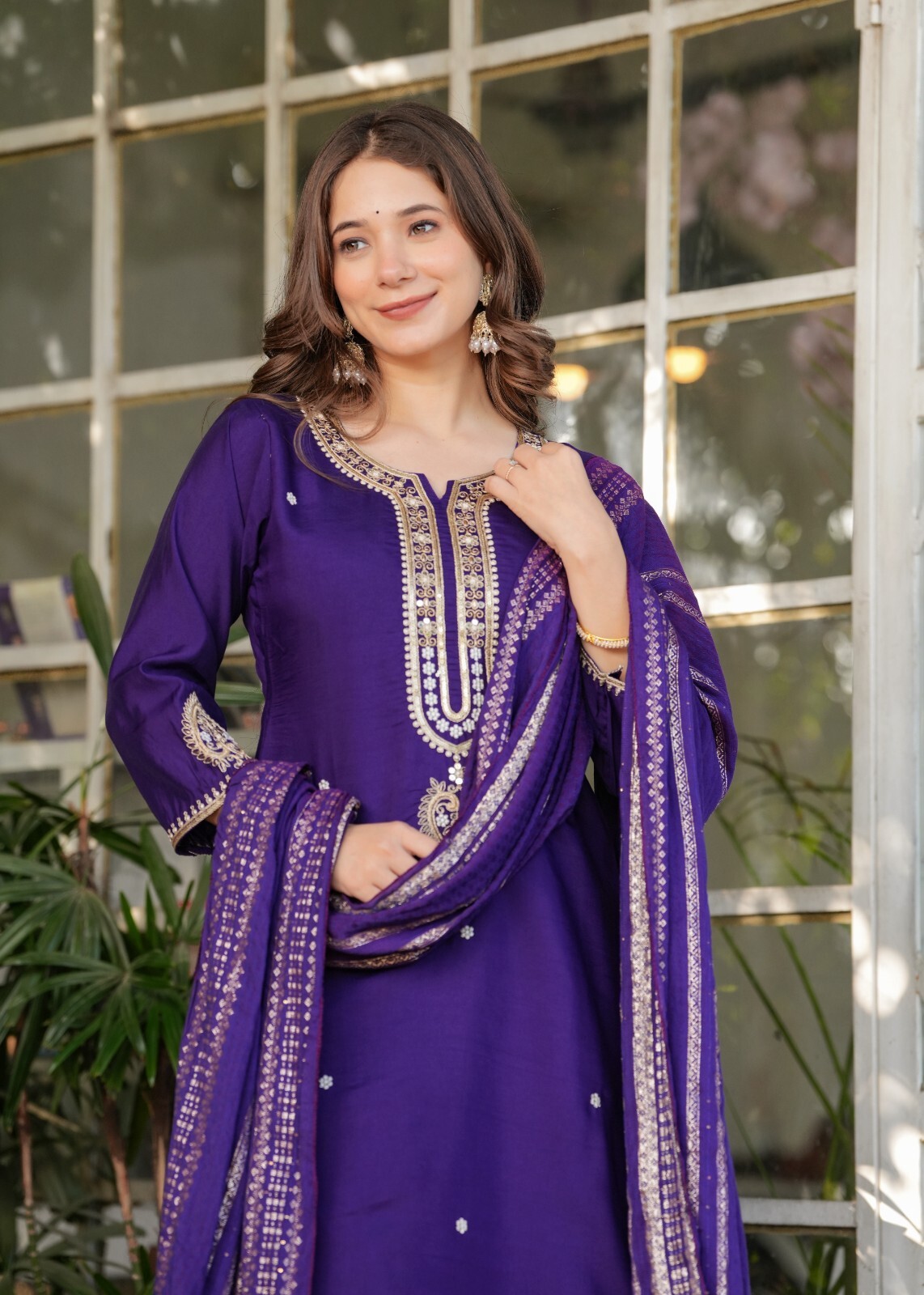 Women’ s Viscose Chanderi Embroidery Kurta with Pant & Dupatta