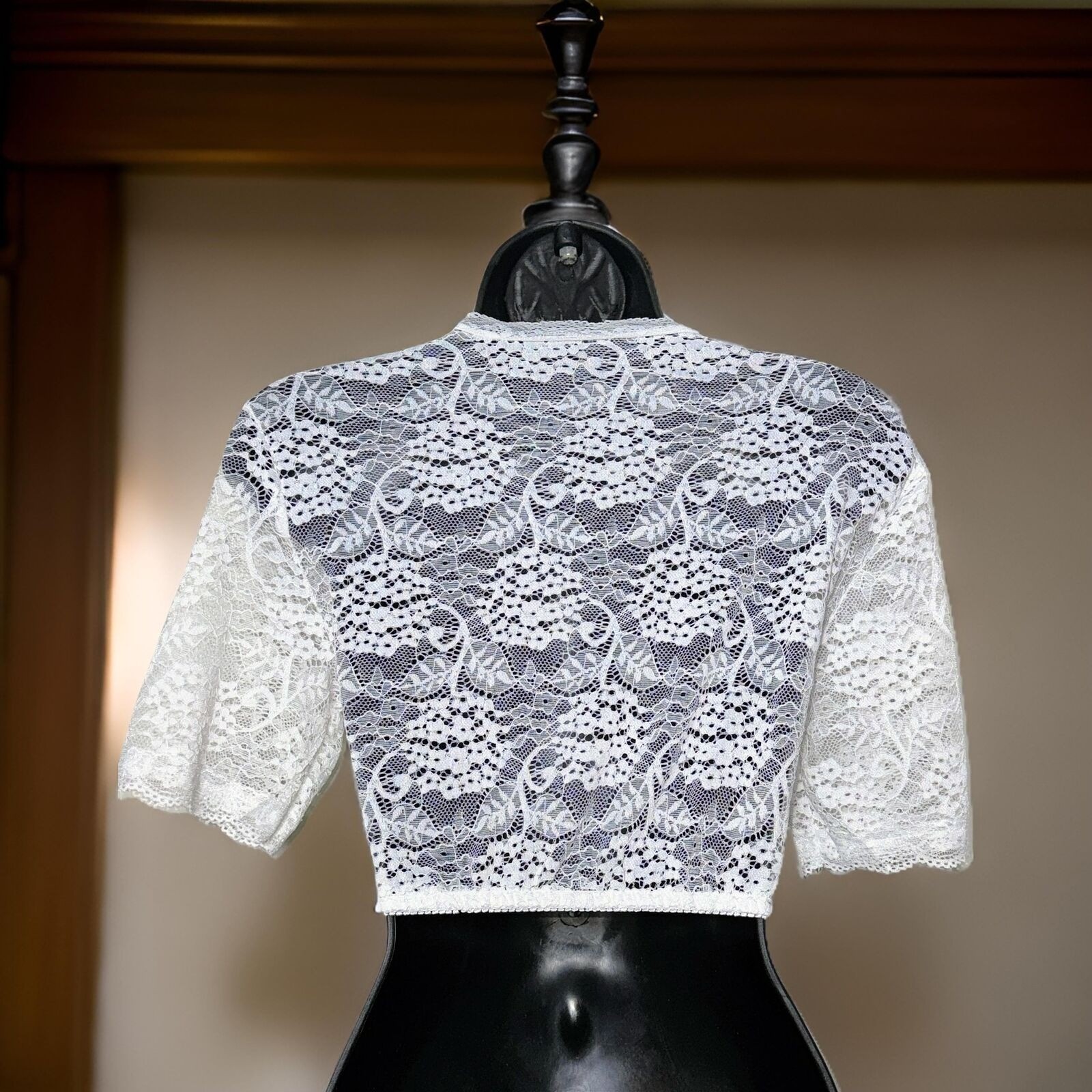 New Medium White Lace Dirndl Blouse High Keyhole Neck Vneck Top Oktoberfest