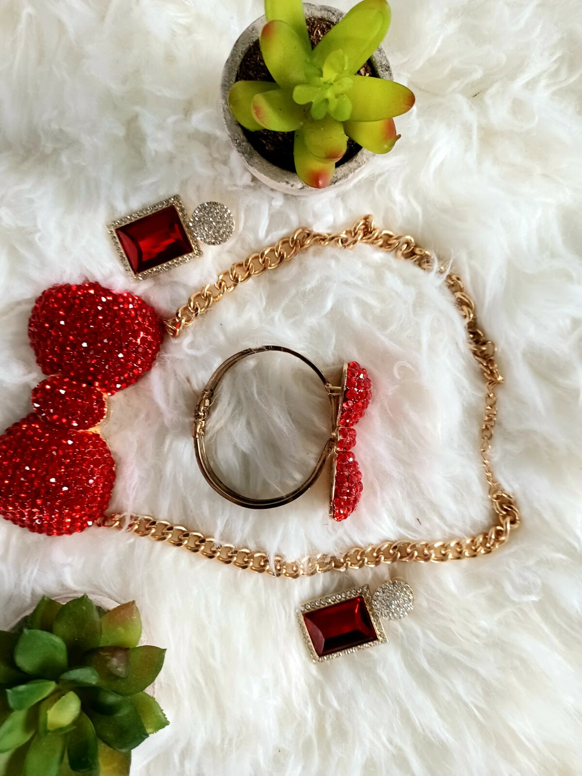 Pre-owned Trendy, versatile bow gold-plated necklace with earrings