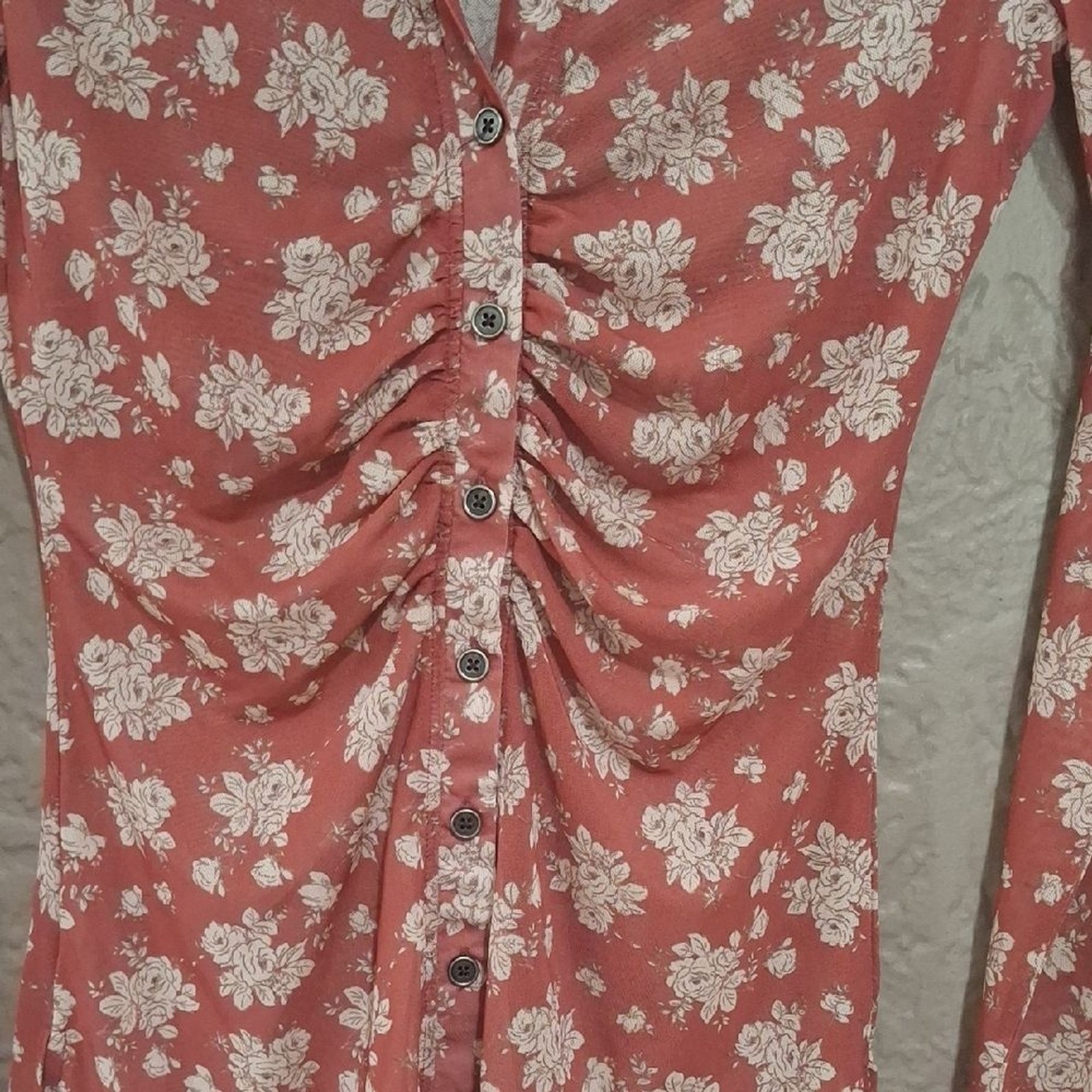 Altar’d State Wome’s Red Ruched Long Sleeve Blouse Size XS