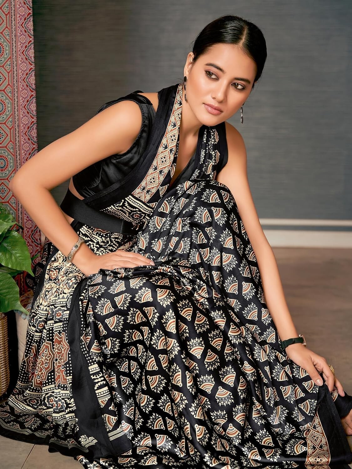Women’s Brown Digital Print Satin Crepe Saree With Unstitched Blouse Piece