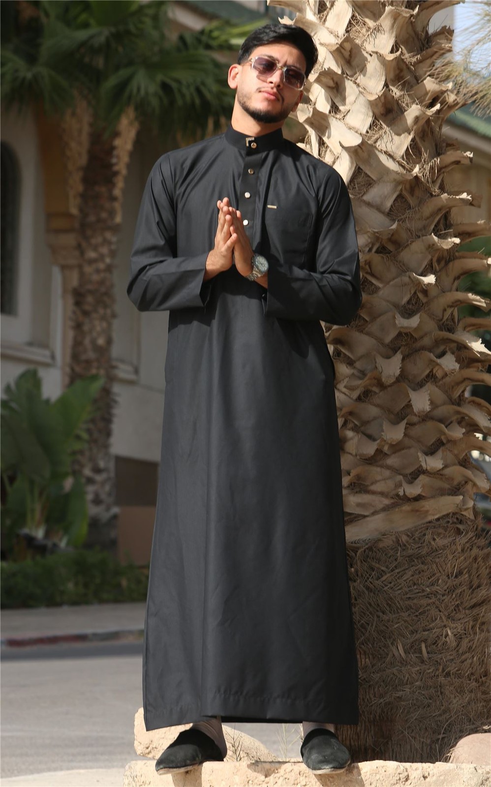 TT-005 – Men’s Black Saudi Emirati Thobe Nehru High Collar