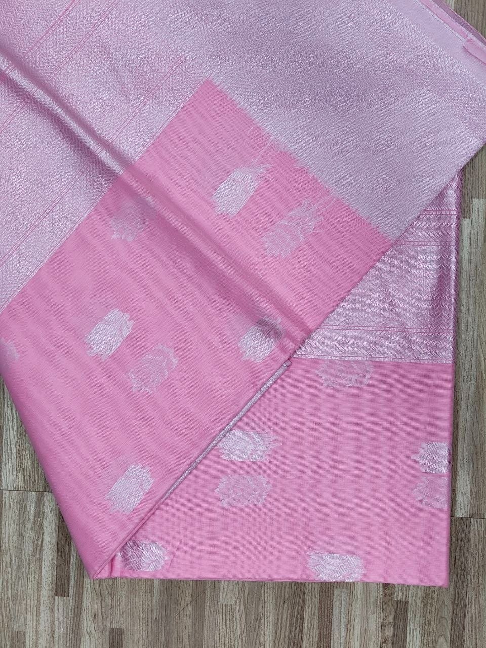 Soft Cotton Women’s Saree Lightweight Breathable Summer Daily Wear Ethnic Saree