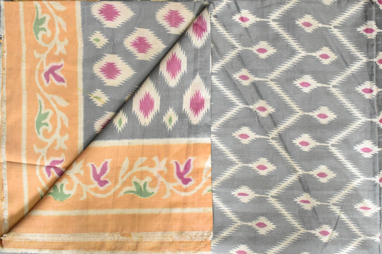 FNC Vintage Saree Gray Sambhalpuri Hand Woven Ikat Printed Silk Sari Fabric 5YD