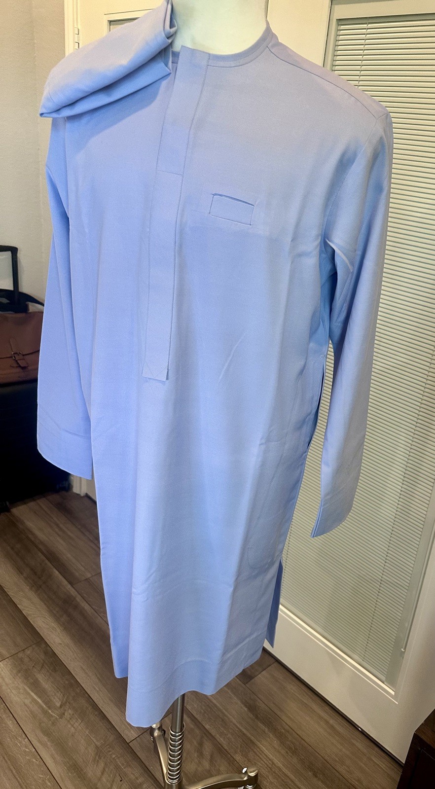 2pcs set of Well Tailored African/Nigerian inspired Kaftan. L/sleeves/ size L
