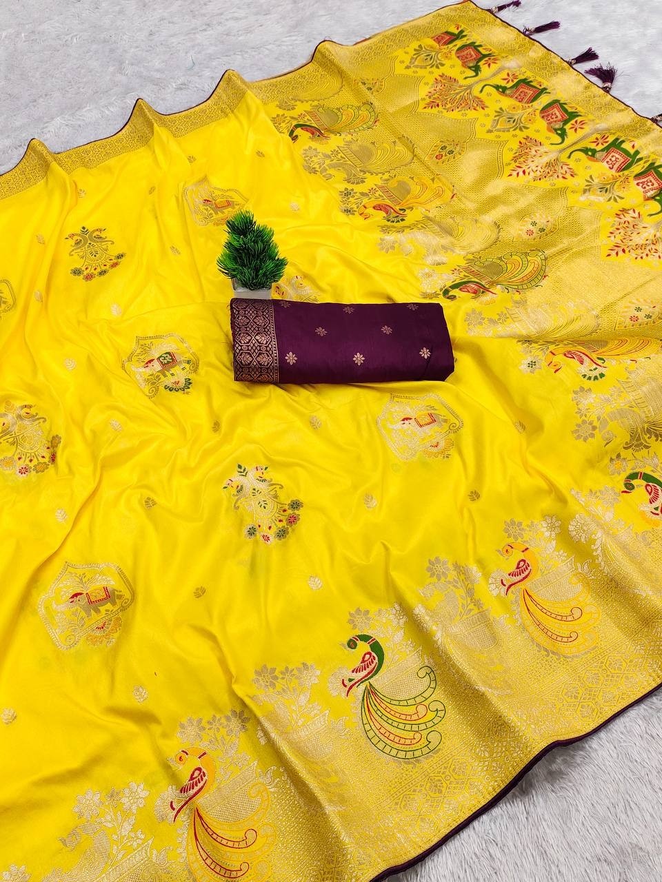 New Arrival Viscose Dolla Silk Saree With Blouse For Wedding & Party Wear