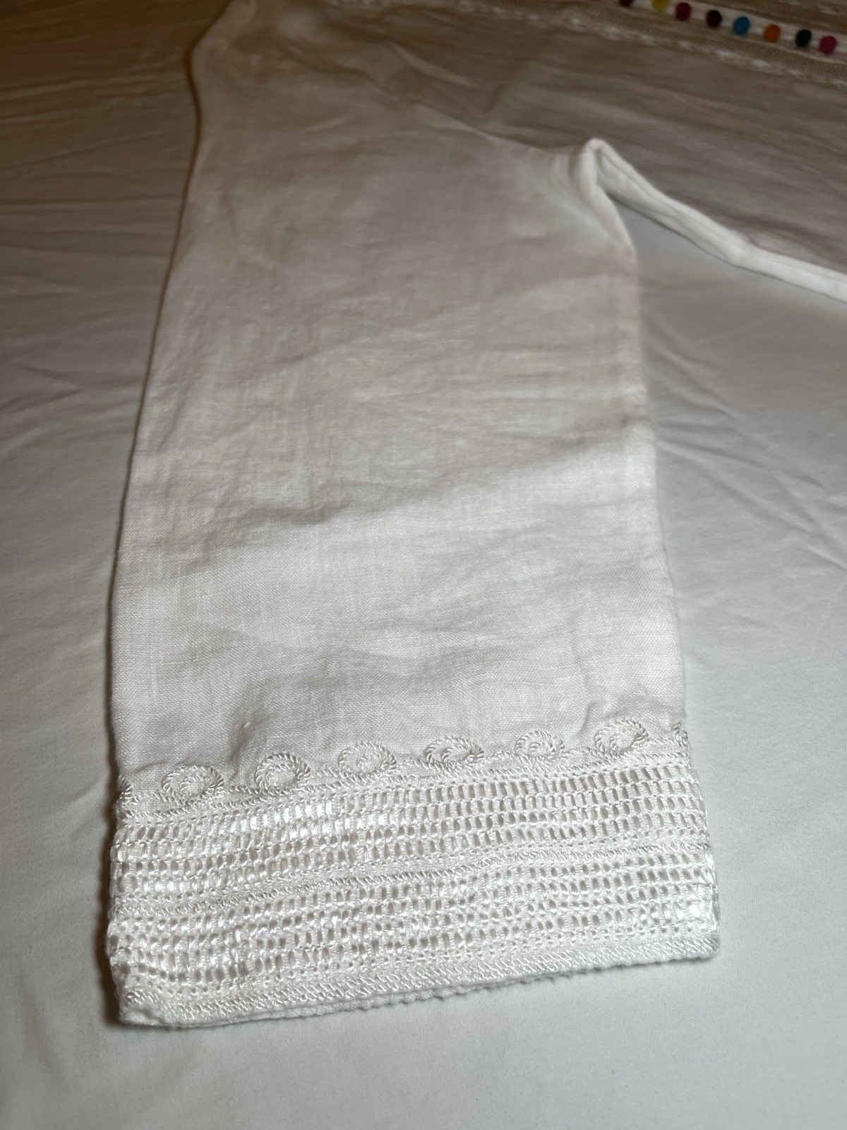 Soft Surroundings Women’s White Linen Embroidered Kurta Medium Made in India