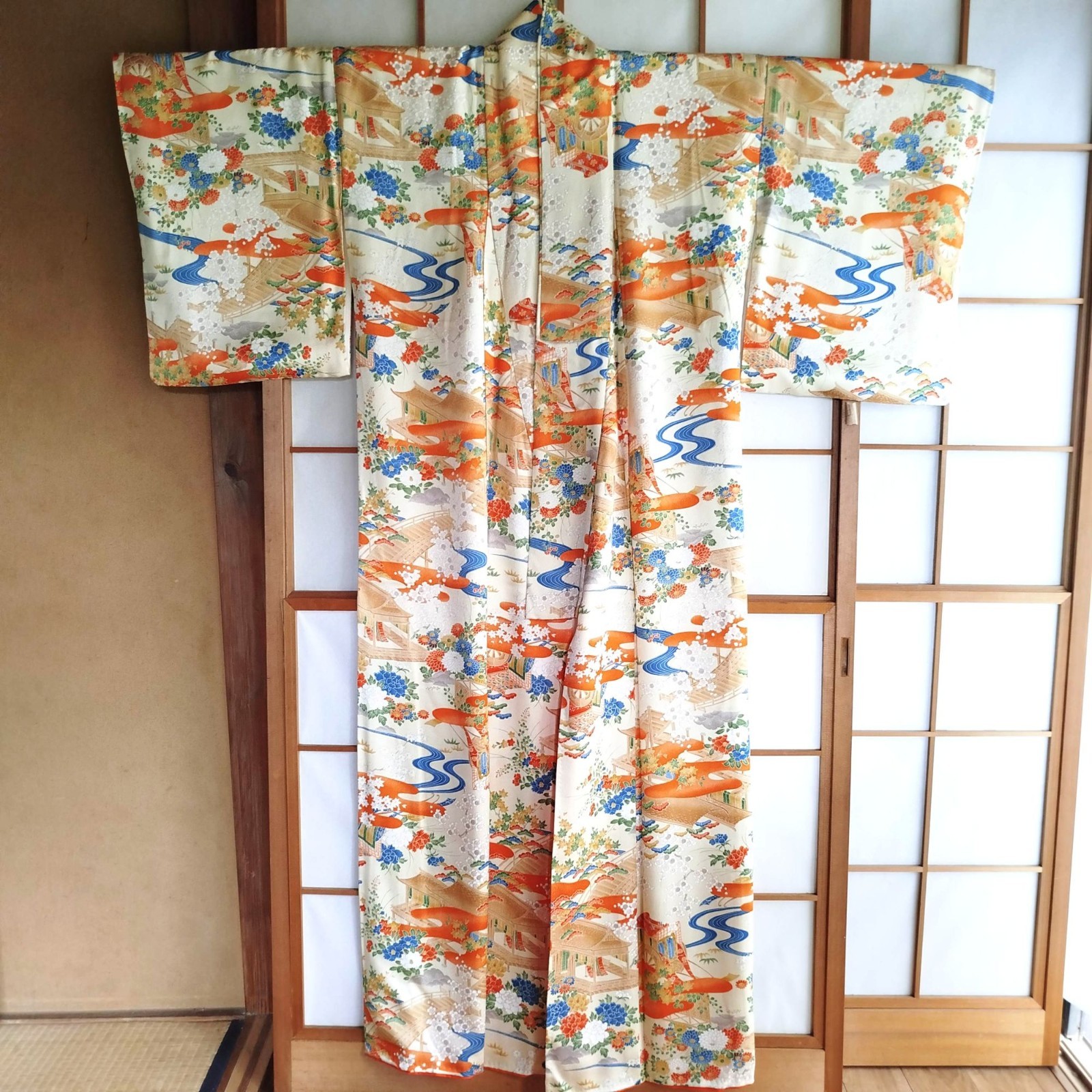 Vintage Silk Komon Kimono Beige Chirimen Crepe Floral Japan Elegant